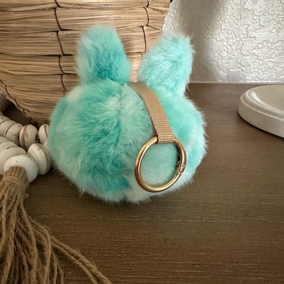 Labubu keychain - Picture 2 of 2